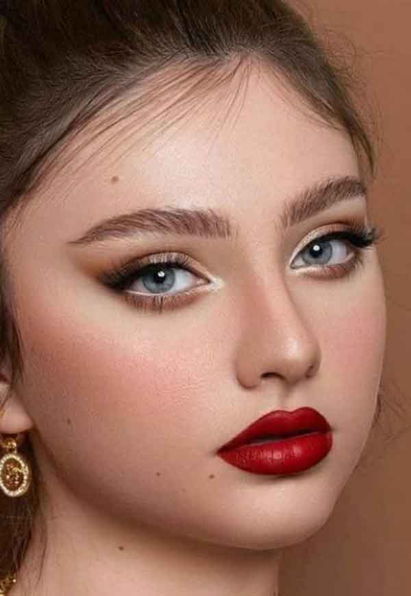 میکاپ چشم‌ های پف‌ دار