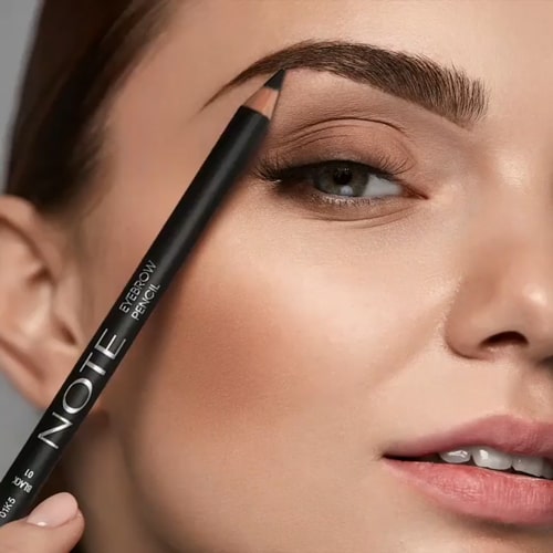 آموزش گام به گام اصلاح ابرو در خانه به صورت حرفه‌ای